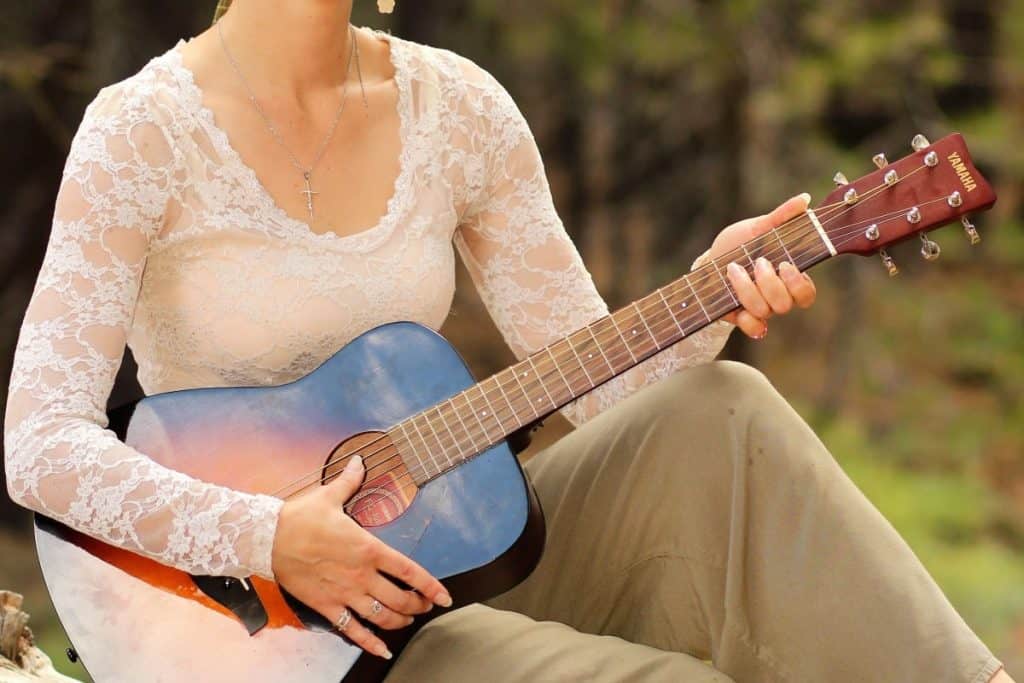4 tips til at lære at spille guitar
